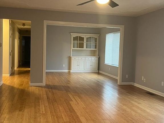 3rd image of 1540 Kingwood Ave