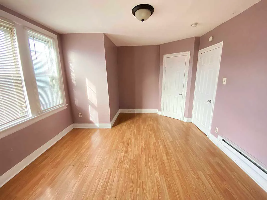 2 bed, 1956 sqft, $1,150 — Photo 2