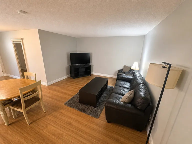 212 Colborne St #101 — Photo 10