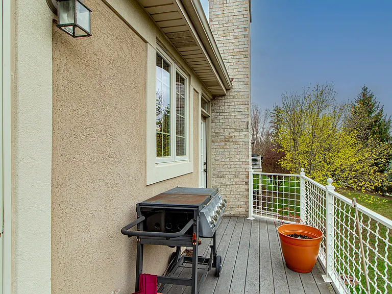 6 Beaconsfield Ct — Photo 19