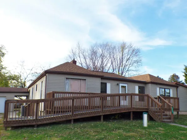 655 2nd St, Plainville, IN 47568