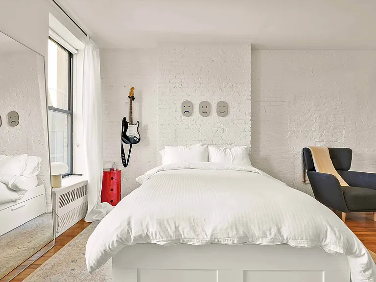 7 2nd Ave #3A — Photo 3
