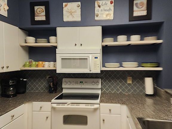 2nd image of 9900 Thomas Dr Unit 831