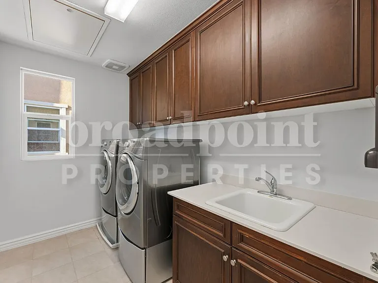 1672 N Las Flores Dr — Photo 32