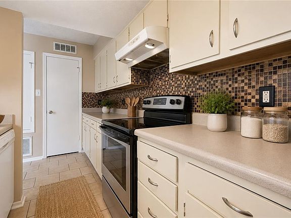 5th image of 6320 Riverside Dr APT 350