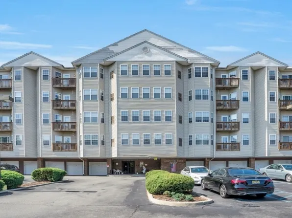 375 Rifle Camp Rd #111, Woodland Park, NJ 07424