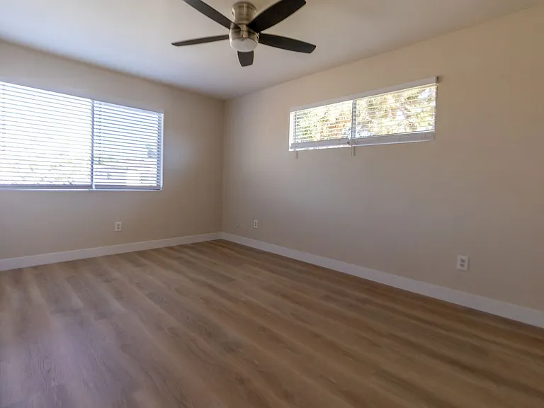973 Mission Dr — Photo 18