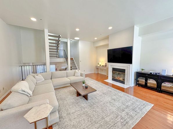 5044 Main St