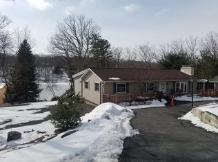 432 Log Tavern Rd, Milford, PA 18337