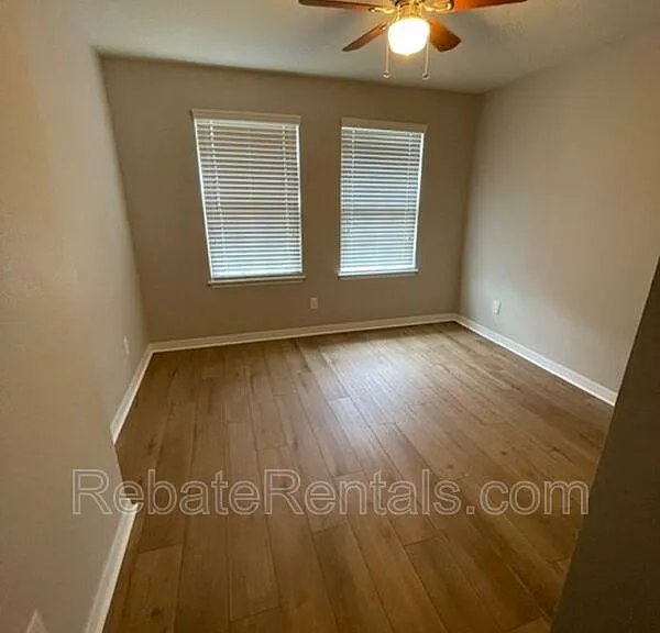14314 Dovewind Ct — Photo 62