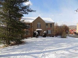 127 Golfview Dr, Canonsburg, PA 15317