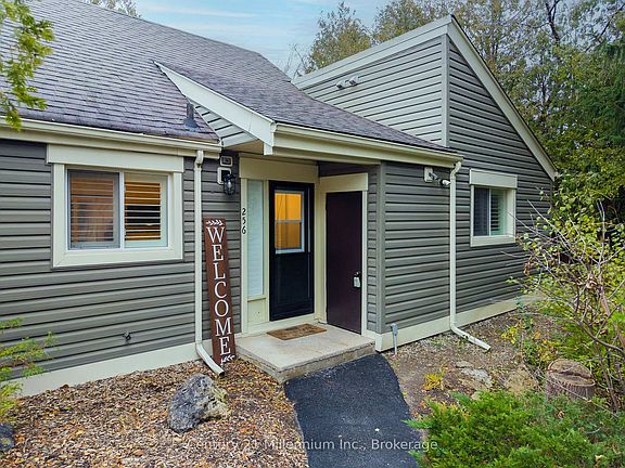 2nd image of 13 Harbour St W #256