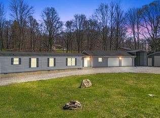 559 Buskirk Rd, Falls Creek, PA 15840