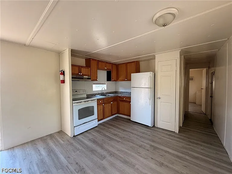 7869 Suncoast Dr — Photo 7