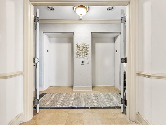 2nd image of 122 Vista Del Mar Ln. #2-302