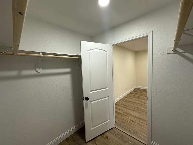 13000 Lorenzo Ct — Photo 35