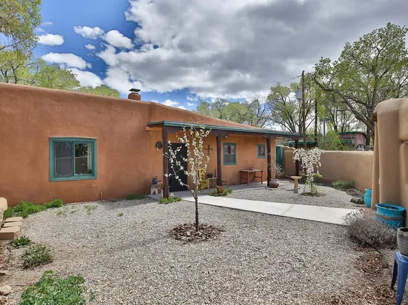 17A Valerio Rd, Ranchos De Taos, NM 87557