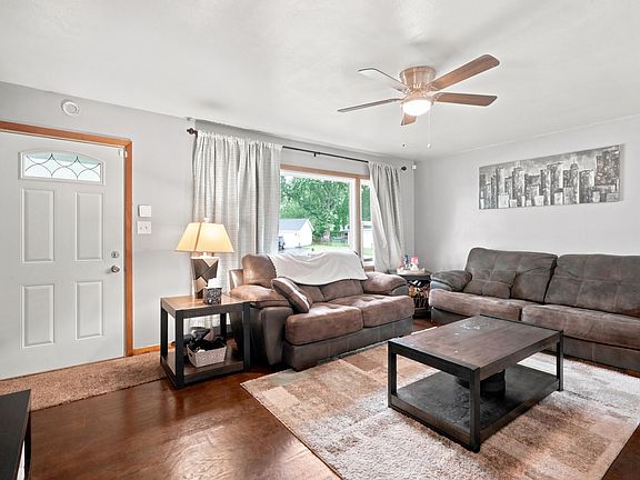 3rd image of 6707 Monroe Ct