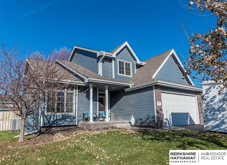 1st image of 21422 Parkview Dr