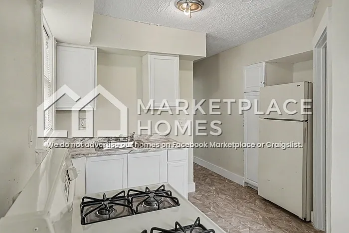 15710 Northlawn St #1 — Photo 14