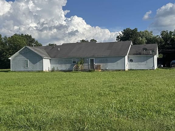 5th image of 281 Summerhill Dr