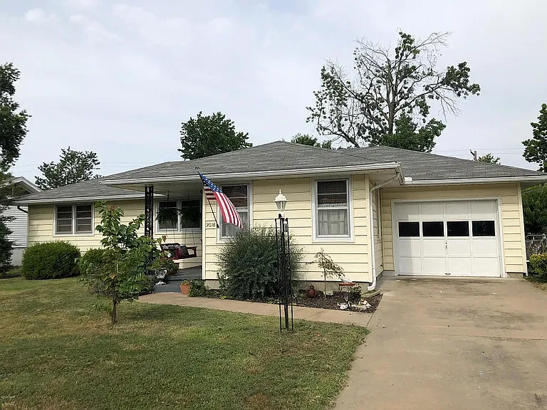3018 Missouri Ave — Photo 1