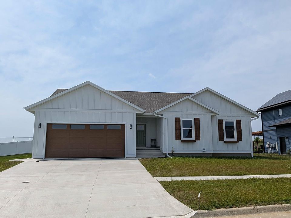 1st image of 553 Massman Dr
