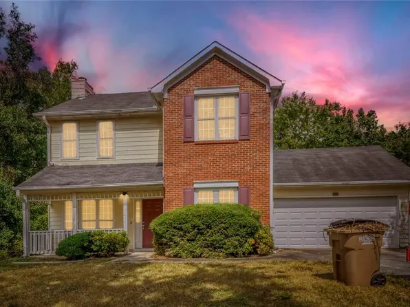 454 Fieldgreen Dr, Jonesboro, GA 30238