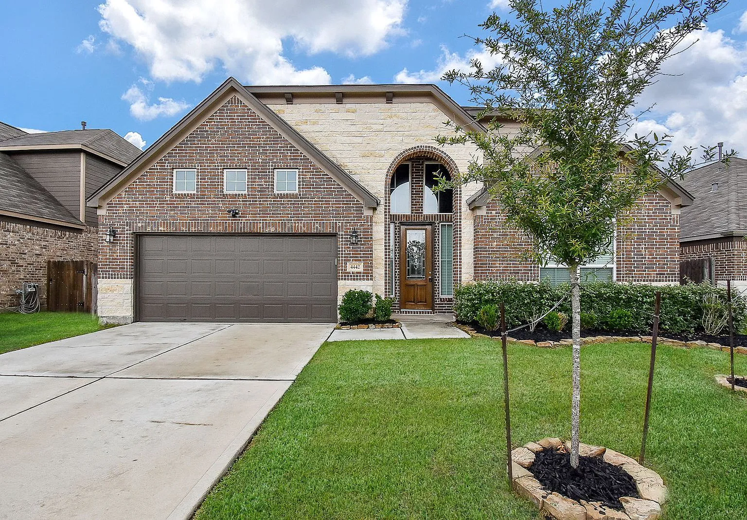 4 bed, 3.5 bath, 3776 sqft, $3,200 — Photo 1