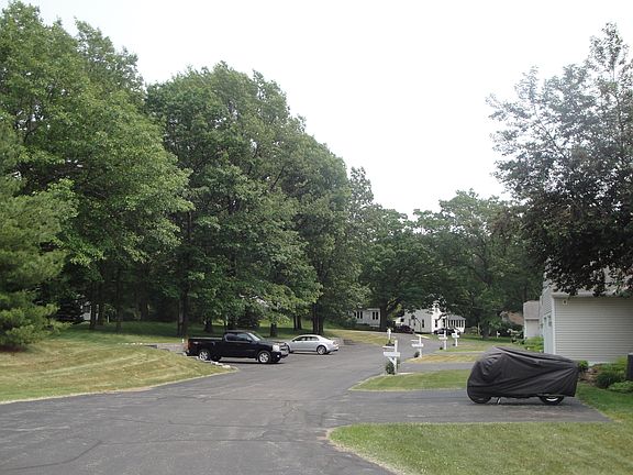 2nd image of 28 W Scotts Dr