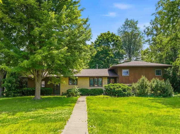 406 E Lafayette Ave, Keota, IA 52248