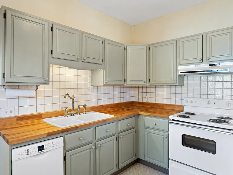 416 E Espanola St — Photo 9