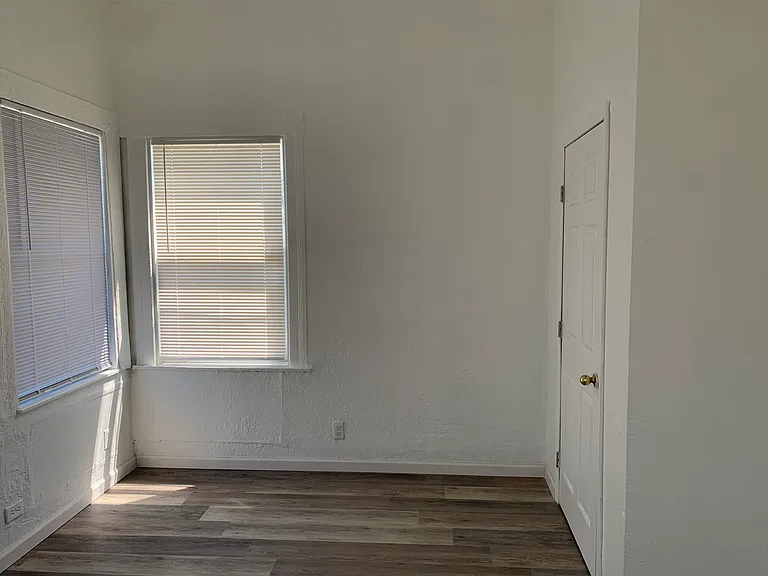 1824 Filbert St #1824 — Photo 11