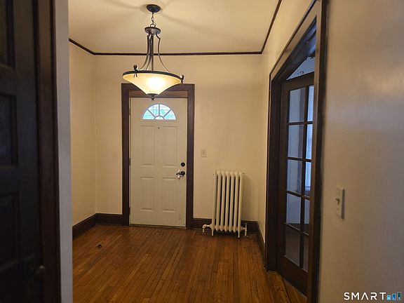 4th image of 156 Fairfield Avenue