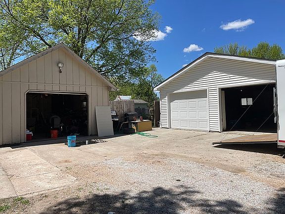 Detached Garages/Storage