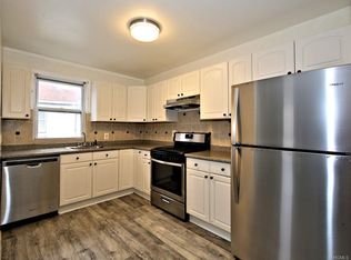 176 W Post Rd, White Plains, NY 10606