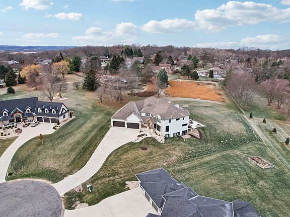 3rd image of 7688 Badger Run Ct