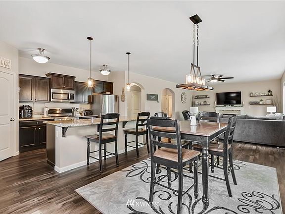 4th image of 15707 92nd Avenue Ct E