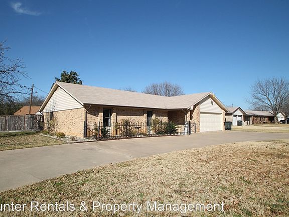 2nd image of 1601 Ruiz Dr