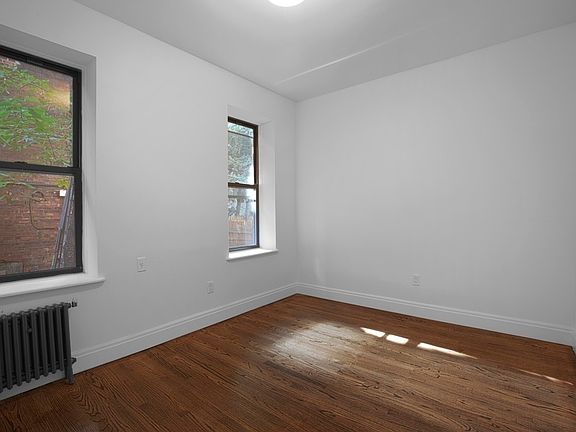5th image of 140 Waverly Pl #1B