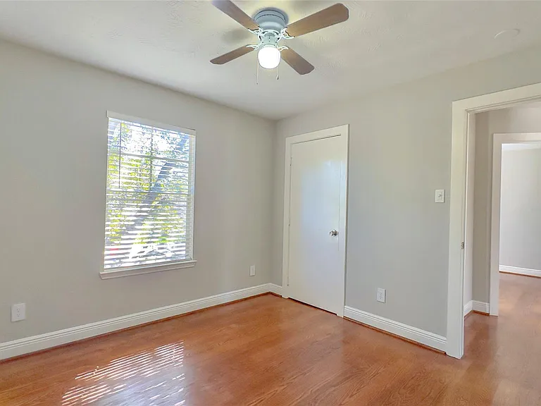 9923 Farrell Dr — Photo 19