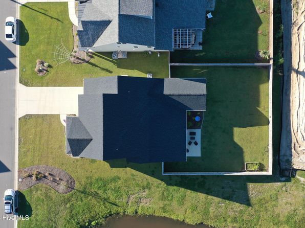 420 Aurora Place, Hampstead, NC 28443