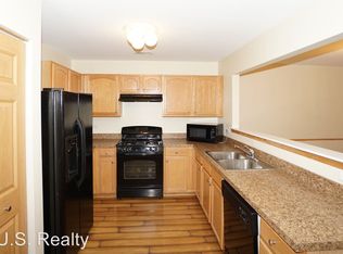 1706 Maple Park Ln, Aurora, IL 60504