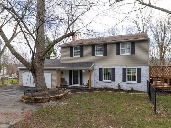 47 Boxwood Ln, Fairport, NY 14450