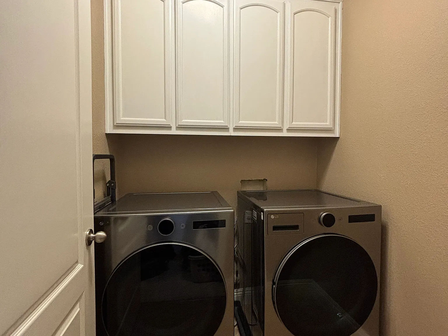 3 bed, 2.5 bath, 1600 sqft, $3,100 — Photo 4