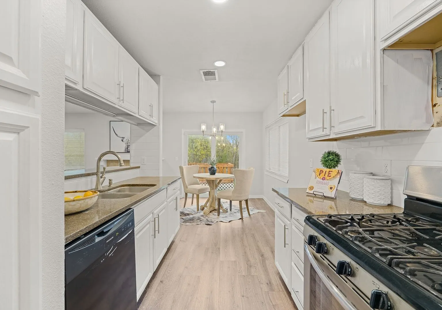 Charming 3BR House in Converse (rent to own) — Photo 4