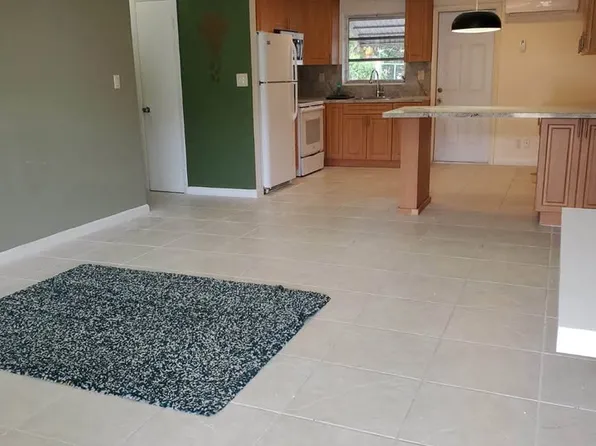 1881 SW 44th Ave #2, Fort Lauderdale, FL 33317