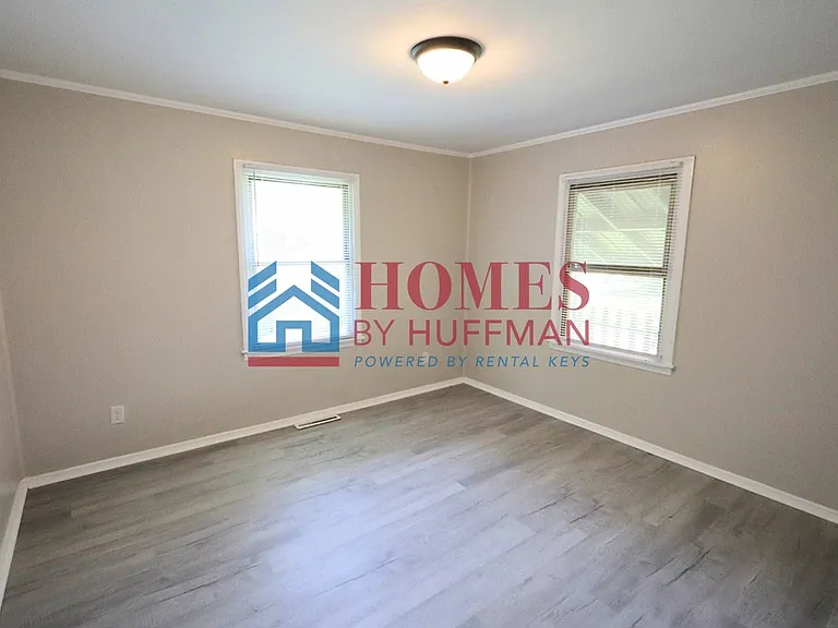 1150 E Olmstead Ave — Photo 10