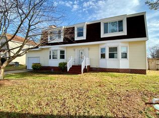 31 Saint Johns Dr, Hampton, VA 23666