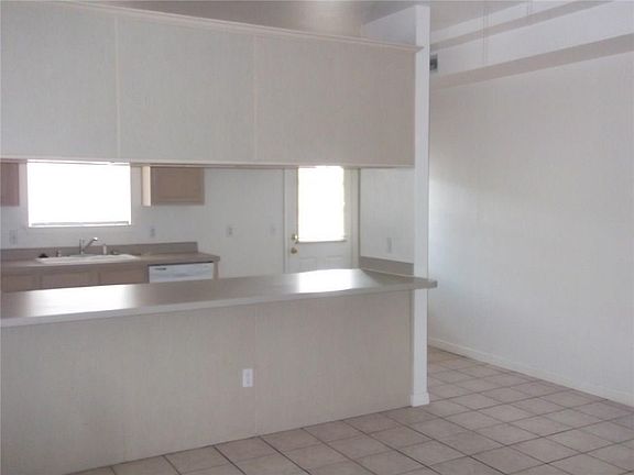 4th image of 7556 Le Conte Dr